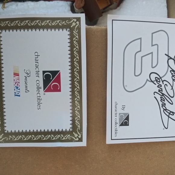 Dale Earnhardt statue - Picture 2 of 3